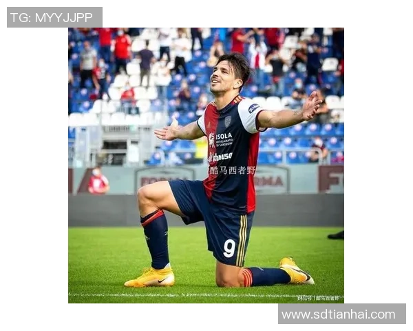 当红足球球星玩偶震撼登场点燃球迷激情收藏热潮